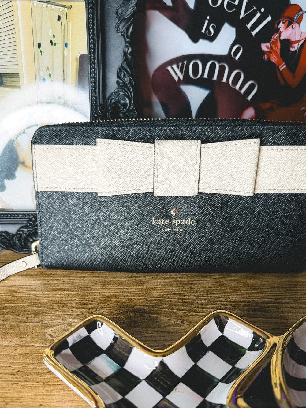 kate spade Black and Cream Bow Zip-Around Wallet